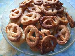 Bretzels Sucres Autres Petits Gateaux De Noel Petits Gateaux De Noel Bretzel Sucre Gateau Noel