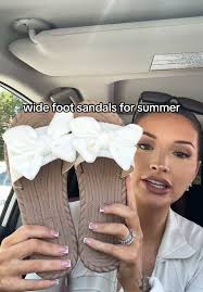 Jade Amber Talking about Her Wide Feet