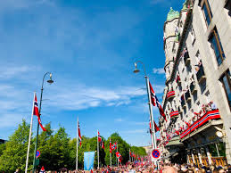 Mai adresse, telefonnummer, utsikt over gaten, postnummer. Dan Banik On Twitter Celebrating Norway S Constitution Day In Oslo Today 17mai 17mai2019
