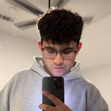 Chloe Alexander (@chloethefansie)