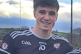 Tributes paid to student (21) who died in hospital after fall from upper  storey of student accommodation