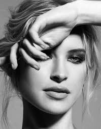 Editorial Makeup — Emily Gray