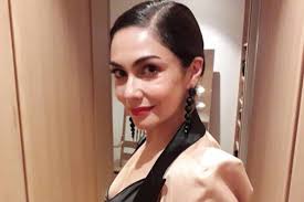 48, born 5 february 1972. Tamara Acosta Conto Como Cuida Su Piel