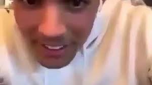 كاد أشرف بن شرقي يسجل هدف بعد انفراده بمرمى الرجاء لكن تصدى الحارس للكرة وعادت للاعب الزمالك الذي مررها ليوسف أوباما الذي صوب الكرة لكن ارتطمت بمدافعي فرصة أشرف بن شرقي. Ø¨Ù† Ø´Ø±Ù‚ÙŠ Ù…Ø¹Ù„Ø´ ÙŠØ§ ÙƒØ§Ø¨ØªÙ† Youtube