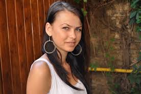 Miss Bistriţa 2012: În căutarea unei coroniţe şi a unui colier din aur cu  diamante naturale (FOTO)