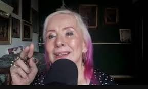 Nuevo video en YouTube en Ada Tapia en español 💞DISCRIMINACIÓN 💞en  murmullo mientras nos dormimos profundamente 😴😴😴