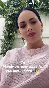 Jessica Larosa's Instagram, Twitter & Facebook