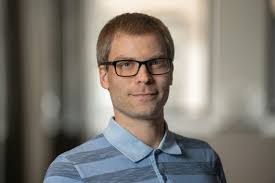 Thomas Hahn's Instagram, Twitter & Facebook