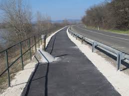 Ez egy kényes pont, ahol fontos, hogy milyen anyaggal dolgozzunk, ugyanis a lépcsők általában nagy terhelésnek vannak kitéve és ezért különösen fontos a megfelelő anyaghasználat. Index Kerekagy Instant Katyuk A Nagymarosi Kerekparuton