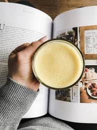 Lait D Or Une Boisson Jaune Aux Multiples Bienfaits Lait D Or Lait Boisson