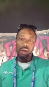 🤔🤔🤔U KNOW THIS REF???🤔🤔🤔 OFFICIAL Shoutout to Daytons Own! ....🏀🏀  Reffing at the Mcdonalds All American Game! 🚨RED ALERT🚨 MAJOR 📸VIDEO  CRED 📸 Keith Winn Jr. DOOPE! #reflife #Official #referee OHSAA  Administrators,