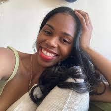 Nicole Shellenberger's Instagram, Twitter & Facebook