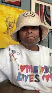 Tabitha Perry's Instagram, Twitter & Facebook