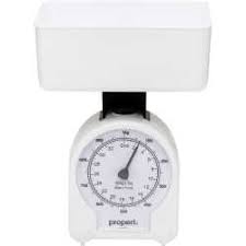 Our electronic kitchen scale will not only provide a contemporary aesthetic to your kitchen but is simple to use for quick weight measures in a variety of conversions. Kitchen Scales Home Appliances Big W