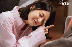 Jinyoung mengatakan, ketika bertemu dengan shin ye eun, ia melihat rekannya itu terlihat sama dengan karakter yoon jae in yang ada dalam . Got7 S Jinyoung Shin Ye Eun And More Have Fun Behind The Scenes Of He Is Psychometric Soompi