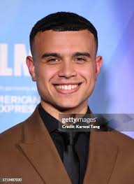 101 Photos & High Res Pictures