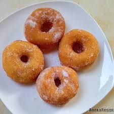 Donut merupakan sejenis kuih yang sangat enak untuk dimakan bersama keluarga. Resepi Donat Gebu Dan Lembut