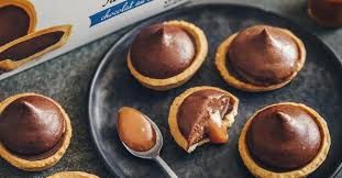 Tartelettes Au Chocolat Au Lait Cremeux Chocolat Tonka Et Cœur Coulant Au Caramel Beurre Sale Bonne Maman In 2020