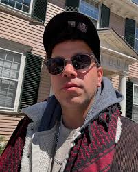 Miles Perry (Pires 🇨🇻)