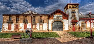 Reserva ahora tranquilamente y confirma tu visita de una forma sencilla. Bodegas Centenarias Quien A Rioja Vino