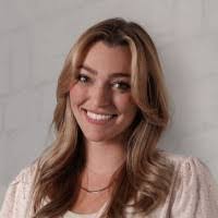 Suzanne Leduc's Instagram, Twitter & Facebook