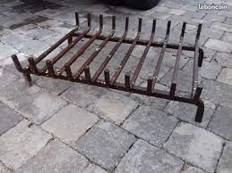 chenet grille porte buche acier 65x50cm porte buche bucher acier