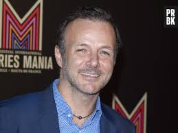 Scènes de ménages : Leslie rencontre enfin son père (bien connu des  téléspectateurs), mais ça tourne au carnage : Le diaporama