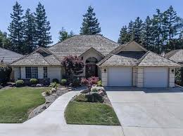 435 Colby Pl Porterville Ca 93257 Zillow In 2020 Pool Patio Porterville Renting A House