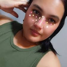 DIY birthday cake for under $10 at Dollar Tree