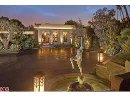 Actor Flipper Jeremy Renners Latest Insane Flip Asking 25mm Celebrity Real Estate Curbed La Mansions Hollywood Homes Celebrity Houses