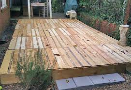 How To Build A Fabulous Diy Floating Deck The Garden Glove Pallet Deck Diy Diy Deck Pallet Decking