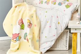 Karaca home bebek battaniyesi ne kadar? Karaca Home Sleepers Sari Bebek Soft Ispanyol Battaniye Markalardan Com