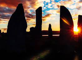 The date of the longest day varies from year to year for astronomical and civil reasons (leap year, summer time / daylight. Taqxl1yhdiukum
