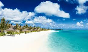 It comprises a series of 26 reefs and atolls, all of which together comprises over a 1000 coral. Maldives The Ten Best Things To Do Beach Holidays Travel Express Co Uk