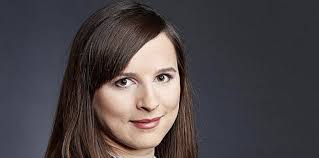 W roku 2020 premierę będzie miała jej pierwsza książka pt. Justyna Suchecka Mlodzi Sa Sojusznikami Zmiany Ktora Zachodzi Ejarocin Pl