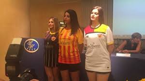 Come giocheranno le 20 squadre del campionato italiano? Benevento Ecco Le Maglie Per Il Debutto In Serie A Forte Richiamo Ai Colori Del Club Calcio E Finanza