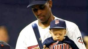 Latest on qb patrick mahomes including news, stats, videos, highlights and more on nfl.com. Three Chiefs Learned Locker Room Lessons From Pro Sport Dads Kansas City Chiefs Blog Espn