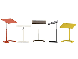 Une table pratique !lalieupsuperbe table que j'ai eu la chance d'acheter à 249$ car il y avait un rabais de 50$. Table Basse En Polyurethane Nestable By Vitra Design Jasper Morrison