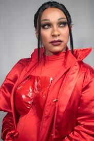 Hoy martes nos acompaña Edna Jacinto...