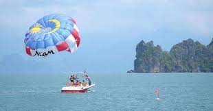 Baldwin street is considered the steepest residential street in the world. 4 Things To Do In Kedah In Malaysia For An Enthralling Vacation