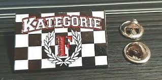 Maybe you would like to learn more about one of these? Eintracht Frankfurt Sge Pin Fan Club Black White Schriftzug Masse 25x7mm Pins Moderne Zukova Sport