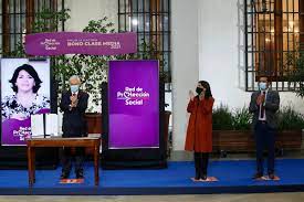 De esta forma, este trabajador podrá ingresar a sii.cl y acceder a este bono para la clase media, si cumple con los requisitos legales para hacerlo, indicó el organismo. F0w28bujpwtzm