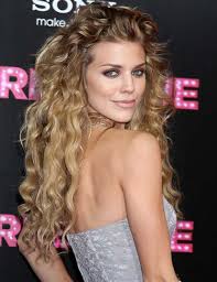 Check spelling or type a new query. 20 Amazing Layered Hairstyles For Curly Hair