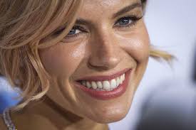Sienna Miller to replace Emma Stone in "Cabaret"