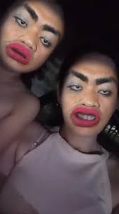 Moreira Deborah (@moreira.deborah)