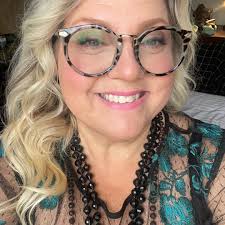 Unshared photo of my Ceramic Skull Makeup inspired by Dutch Delft Blue  Pottery. @illamasqua Pure Pigment in 'Beguile' Powder Eyeshadow in  'Obsidian' Precision Gel Liner in 'Infinity' and @juviasplace Masquerade  Palette @esquido