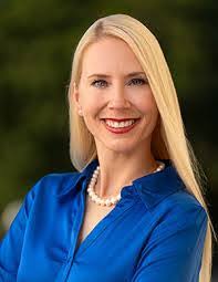 Candice Sykes's Instagram, Twitter & Facebook