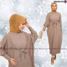 Yeni Urun Urune Ulasmak Icin Https Bit Ly 2roncxq Sadece 49 90 Tl Yarasa Kol Triko Elbise 55 Trenckot Elbise Mont