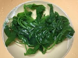 ほうれん草は電子レンジで茹でると簡単 加熱方法やアク抜きも詳しくご紹介 ライブドアニュース