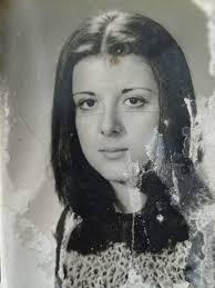 Hoy es tu cumpleaños, mamá. Seguimos juntas, aunque de otra manera.  Corriendo a tu lado, en tu playa 🖤 #teechodemenos #missyousomuch #duelo  #mama